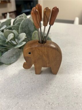 Wooden Elephant Toothpick Set